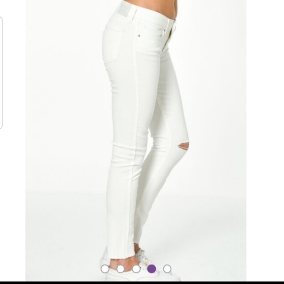 Levi’s 711 Skinny Jeans Raw Hem Distressed Knee - Picture 1 of 9